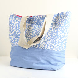 Bag ~ 81430 Pale blue animal print cotton beach bag